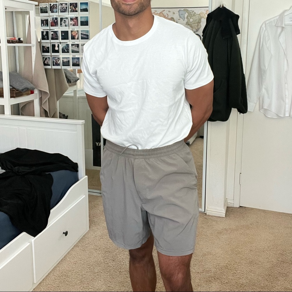 LULULEMON • Pace Shorts (newest model) Carbon Khaki, Large — 7 in Inseam